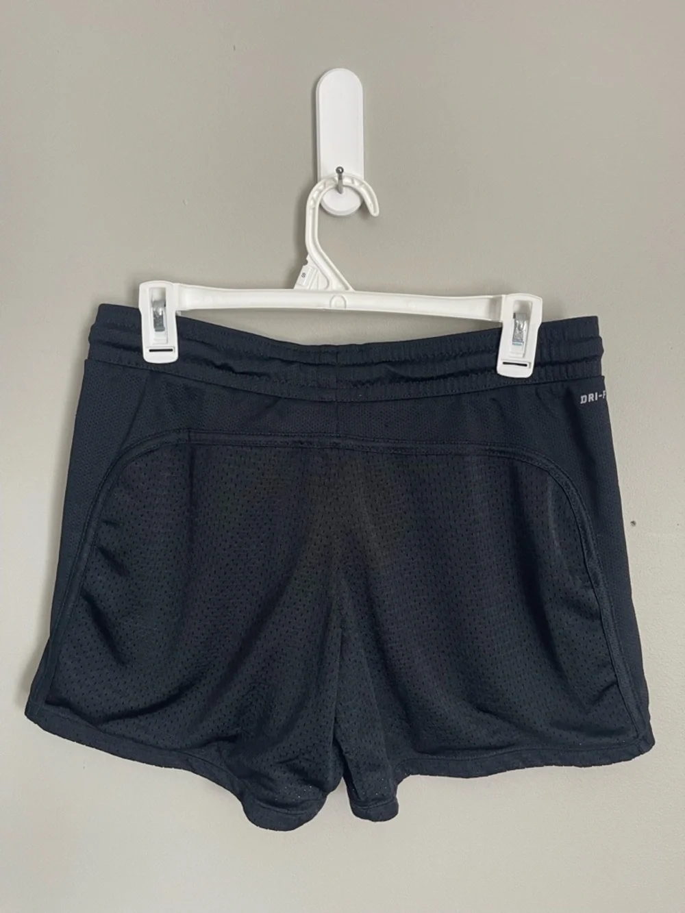 NIKE | Black Women's Athletic Drawstring Mesh Shorts Sz M